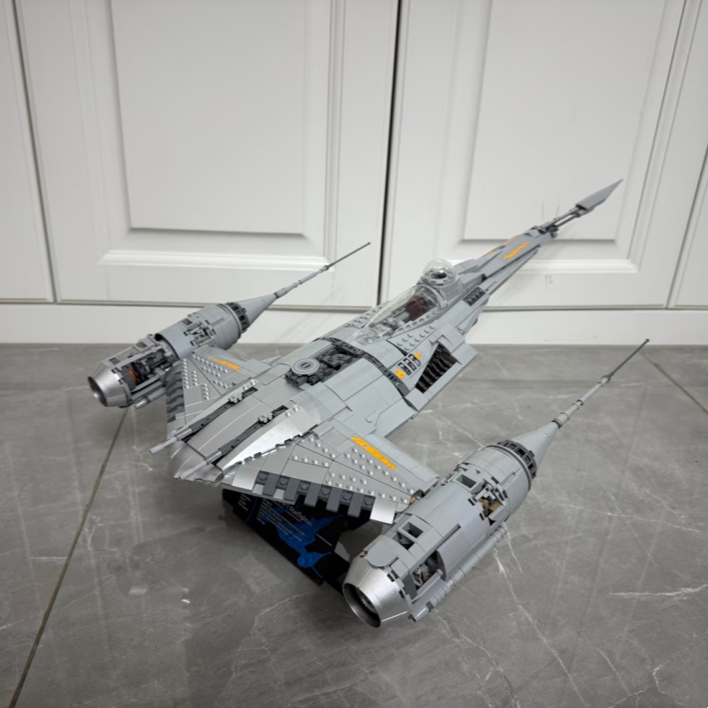 Home Decor Solution - 1809pcs The Mandalorian N-1 Starfighter Bricks
