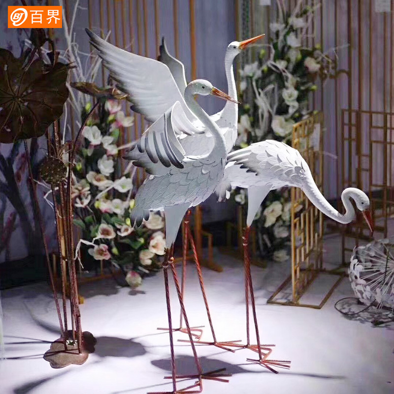 Wrought Iron Red-crowned Crane - Home Decor Simulator reseña y precio