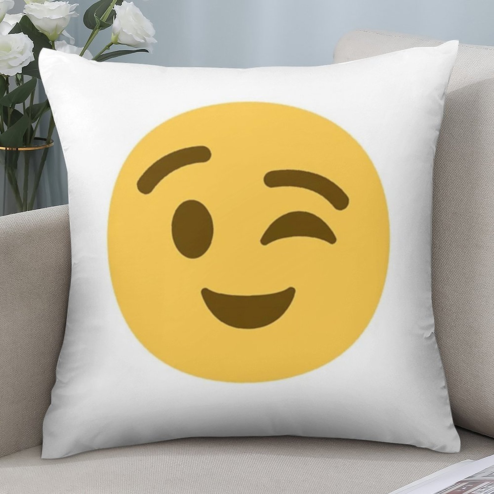 Cute Winking Emoji Pillowcase, - Home Decor Emoji reseña y precio