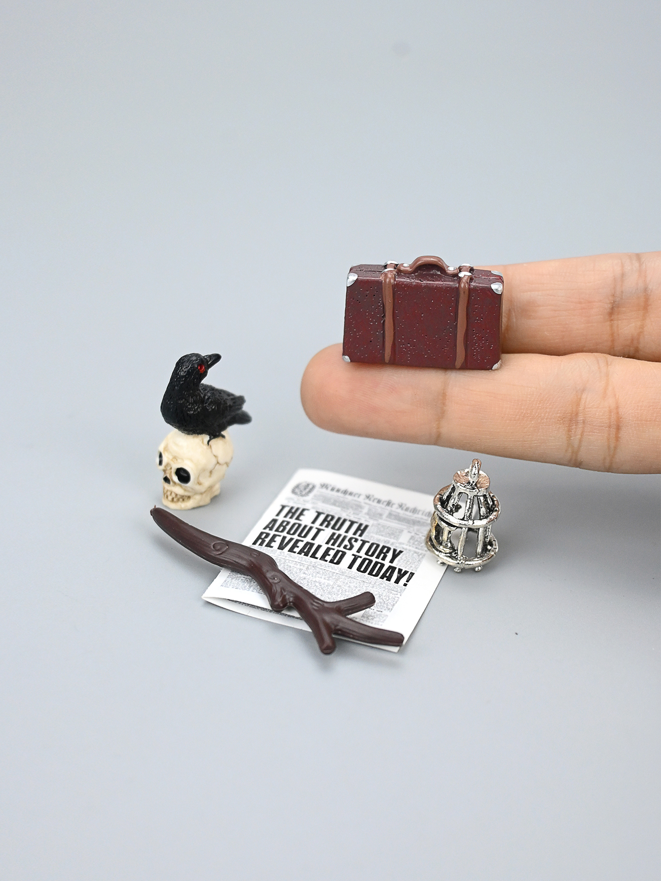 Miniature Academy Luggage Scen - Home Decor Solution reseña y precio